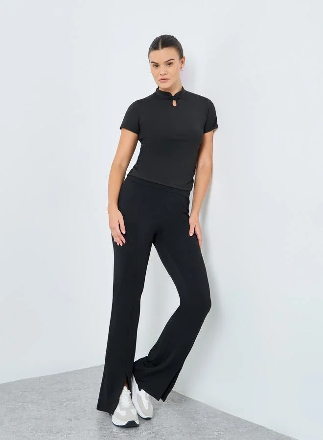 Styli Active Front Peep Side Gather Crop Top